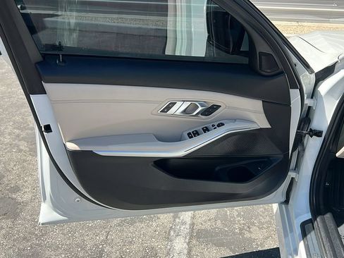 Used 2020 BMW 330i Sedan w/ Premium Package RWD image 13