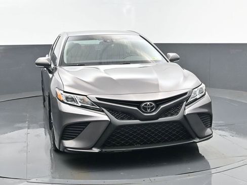 Used 2020 Toyota Camry SE w/ Cold Weather Package image 22