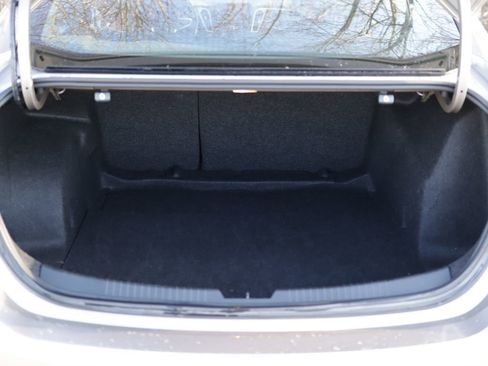 Used 2025 Chevrolet Malibu LT image 24