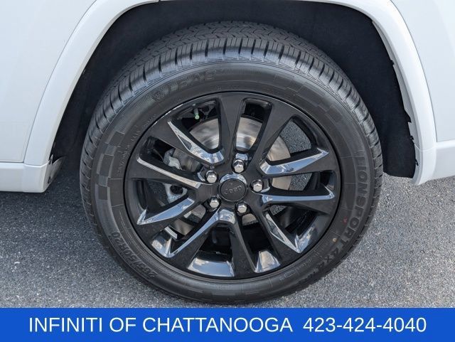 Used 2020 Jeep Grand Cherokee Altitude RWD image 29