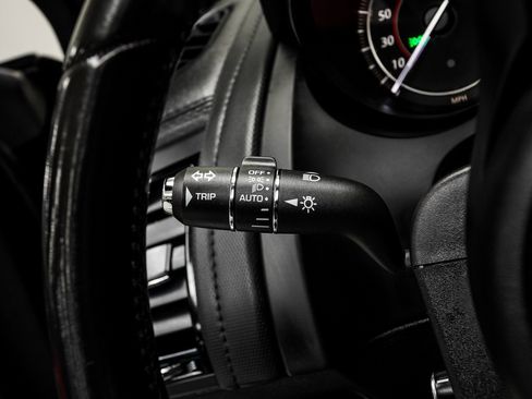 Used 2019 Jaguar F-TYPE P300 image 32