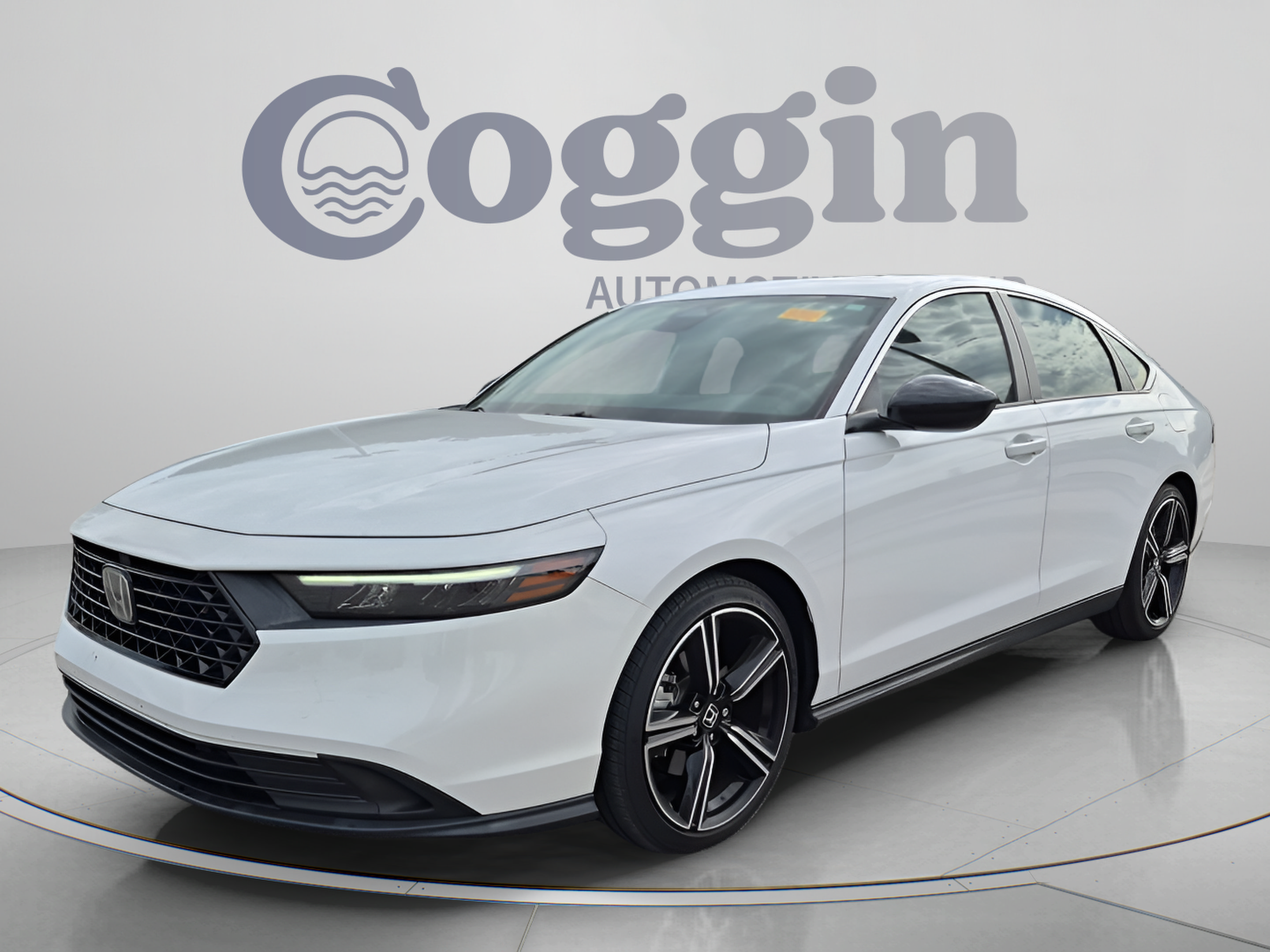 Used 2024 Honda Accord Sport image 2