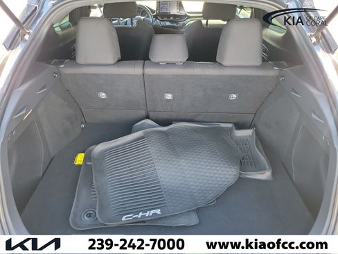 Used 2019 Toyota C-HR XLE FWD image 11