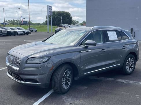 Used 2023 Lincoln Nautilus AWD w/ Premium Package image 7