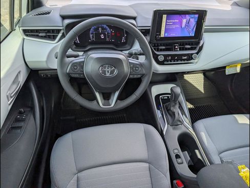 Used 2026 Toyota Corolla SE FWD image 8
