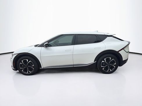 Used 2024 Kia EV6 Wind w/ Wind Technology Package AWD/4WD image 4