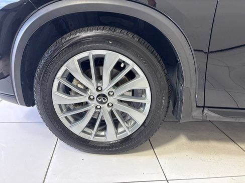 Used 2023 INFINITI QX50 Luxe FWD image 9