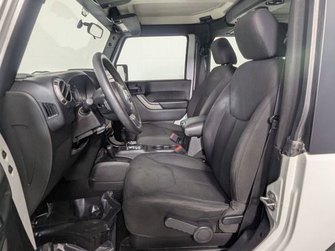 Used 2016 Jeep Wrangler Sport image 14