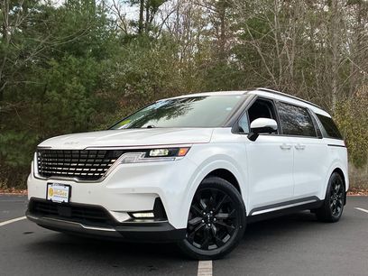 Used 2024 Kia Carnival SX