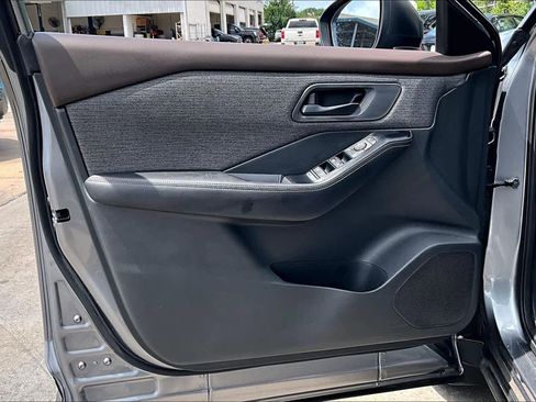 Used 2022 Nissan Rogue S image 20