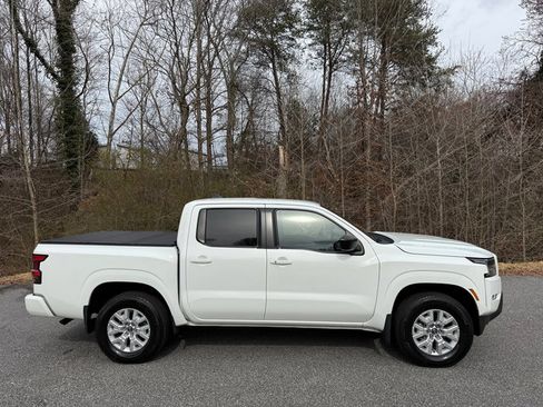 Used 2023 Nissan Frontier SV w/ SV Convenience Package image 5