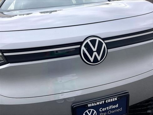 Certified 2023 Volkswagen ID.4 2WD image 28