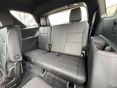 Used 2022 Chevrolet Traverse RS w/ LPO, Floor Liner Package image 31