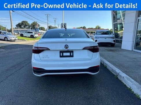 Used 2024 Volkswagen Jetta Sport FWD image 7