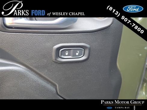Used 2022 Jeep Gladiator Willys image 18