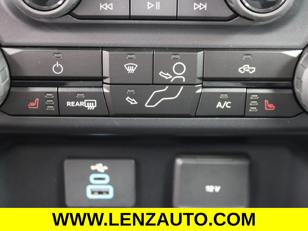 Used 2024 Ford F350 XLT w/ Black Appearance Package AWD/4WD image 68