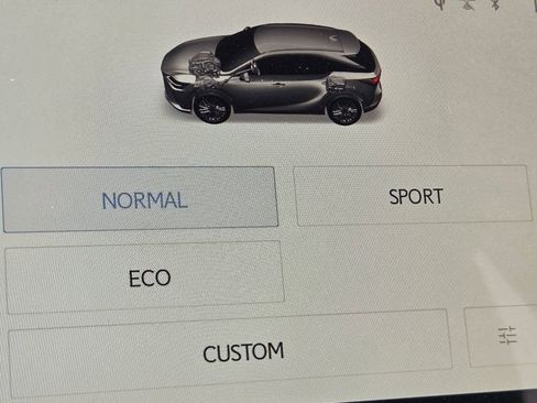 Certified 2025 Lexus RX 350h w/ Convenience Package image 18