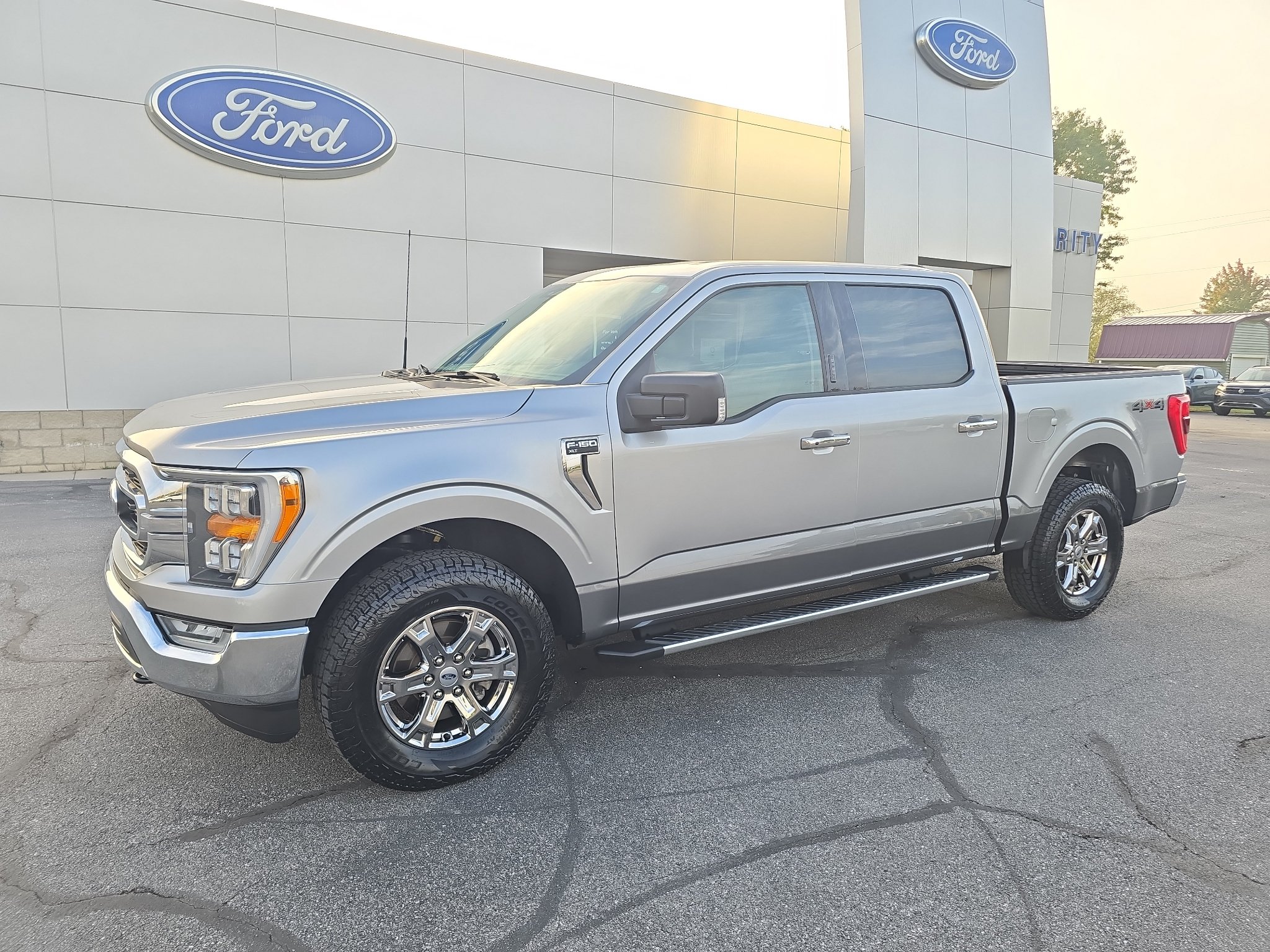 Used 2022 Ford F150 XLT w/ Equipment Group 302A High AWD/4WD image 2