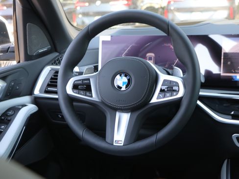 Certified 2026 BMW X5 xDrive40i w/ M Sport Package AWD/4WD image 29