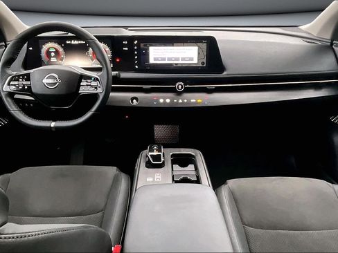 Used 2024 Nissan Ariya AWD image 7