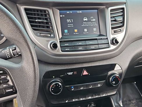 Used 2018 Hyundai Tucson SEL image 28