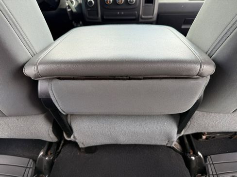 Used 2015 RAM 1500 ST w/ SXT Appearance Group image 28