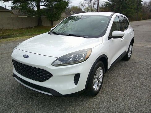 Used 2020 Ford Escape SE image 1