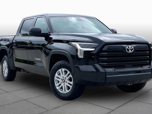 Used 2025 Toyota Tundra SR5 AWD/4WD image 3