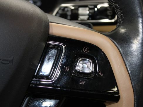 Used 2020 Lincoln Corsair Reserve w/ Equipment Group 202A image 22