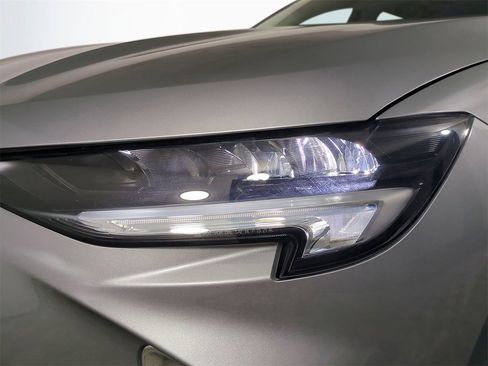 Used 2023 Buick Envision Preferred image 10