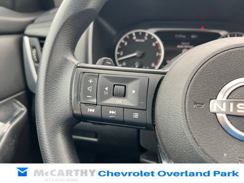 Used 2024 Nissan Rogue S AWD/4WD image 12