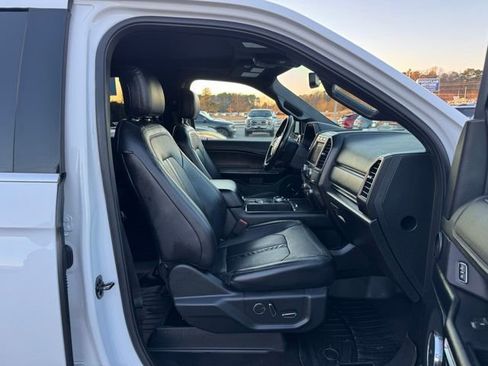 Used 2019 Ford Expedition Max Limited image 9