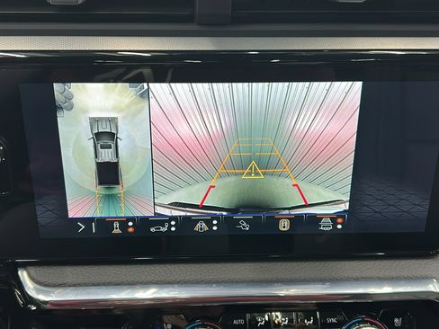 Used 2025 GMC Sierra 3500 Denali image 24