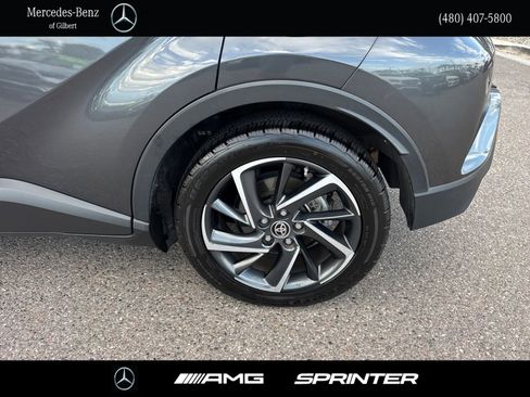 Used 2022 Toyota C-HR Limited image 7