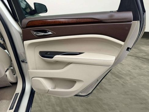 Used 2016 Cadillac SRX Luxury w/ Driver Awareness Package FWD image 22