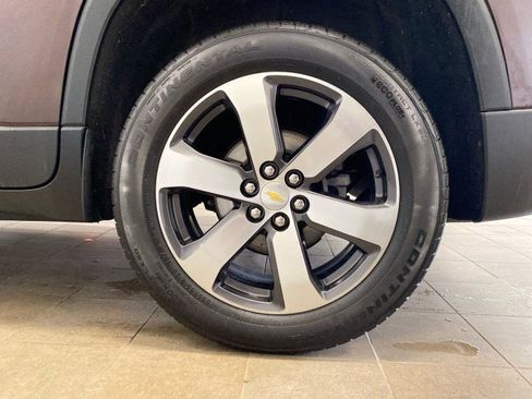 Used 2021 Chevrolet Traverse LT w/ LT Premium Package AWD/4WD image 26