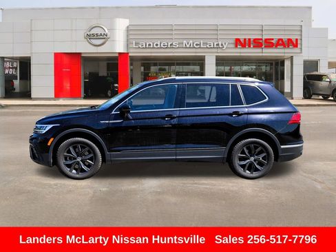 Used 2024 Volkswagen Tiguan SE image 8
