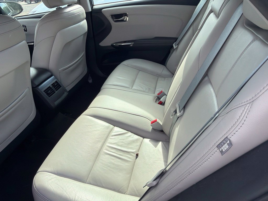 Used 2017 Toyota Avalon XLE Premium w/ Protection Package FWD image 8