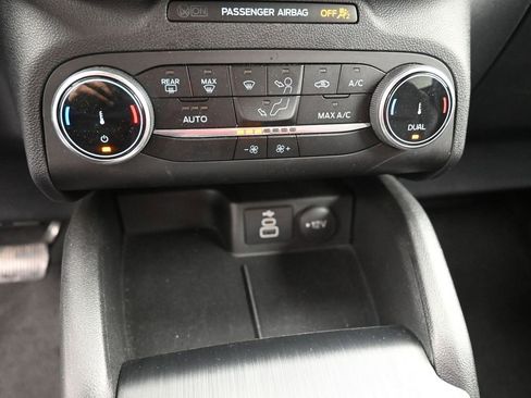 Used 2025 Ford Escape ST-Line image 11