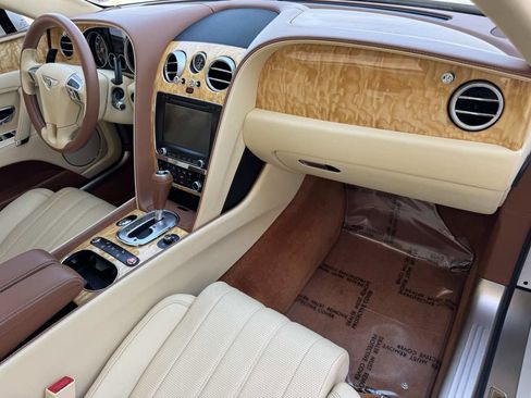 Used 2014 Bentley Flying Spur W12 image 30