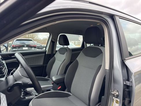 Used 2022 Volkswagen Taos S w/ IQ Drive S Package image 10