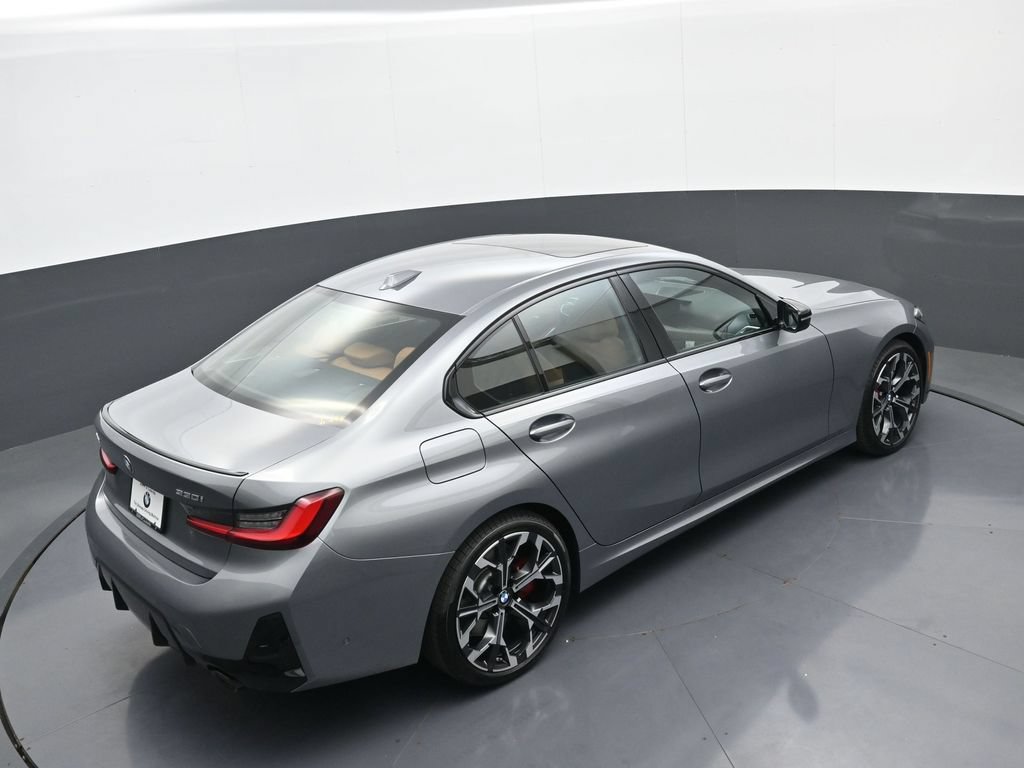 New 2026 BMW 330i xDrive Sedan w/ M Sport Package AWD/4WD image 36