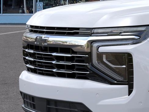 New 2026 Chevrolet Suburban LT w/ Comfort Package AWD/4WD image 13