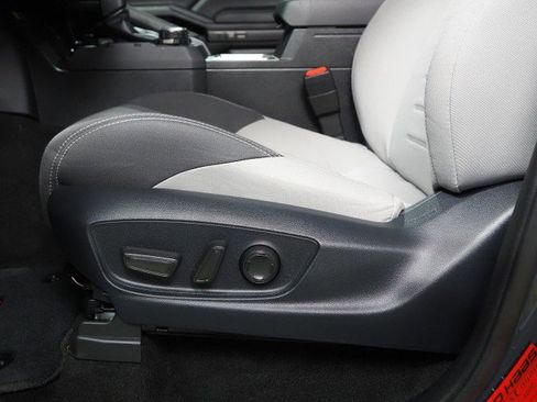 Used 2025 Toyota Tacoma TRD Off-Road image 53