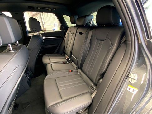 Used 2025 Audi SQ5 Prestige image 19