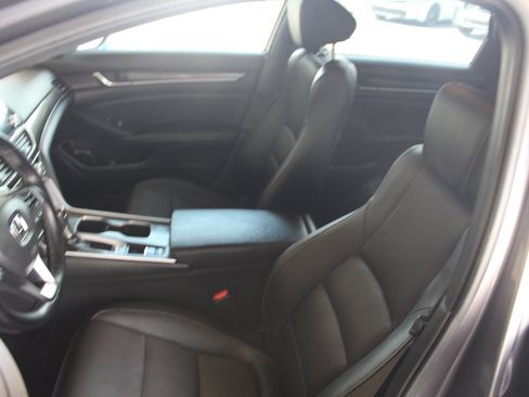 Used 2019 Honda Accord Sport image 24