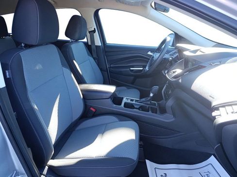 Used 2017 Ford Escape SE w/ Equipment Group 201A image 16