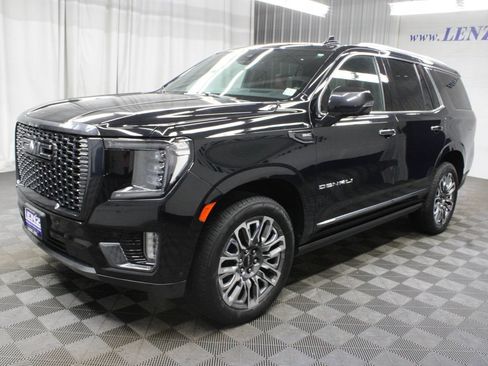 Used 2023 GMC Yukon Denali Ultimate AWD/4WD image 9