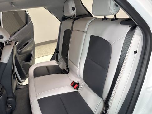 Used 2020 Chevrolet Bolt Premier w/ Infotainment Package image 22