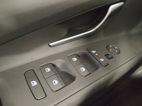 Used 2025 Hyundai Elantra SEL image 27